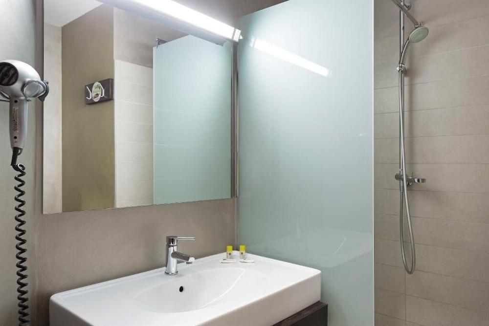 B&B Hotel Milano-Monza Esterno foto