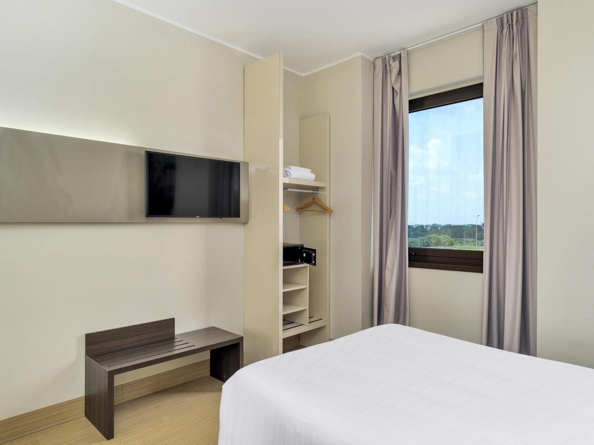 B&B Hotel Milano-Monza Esterno foto