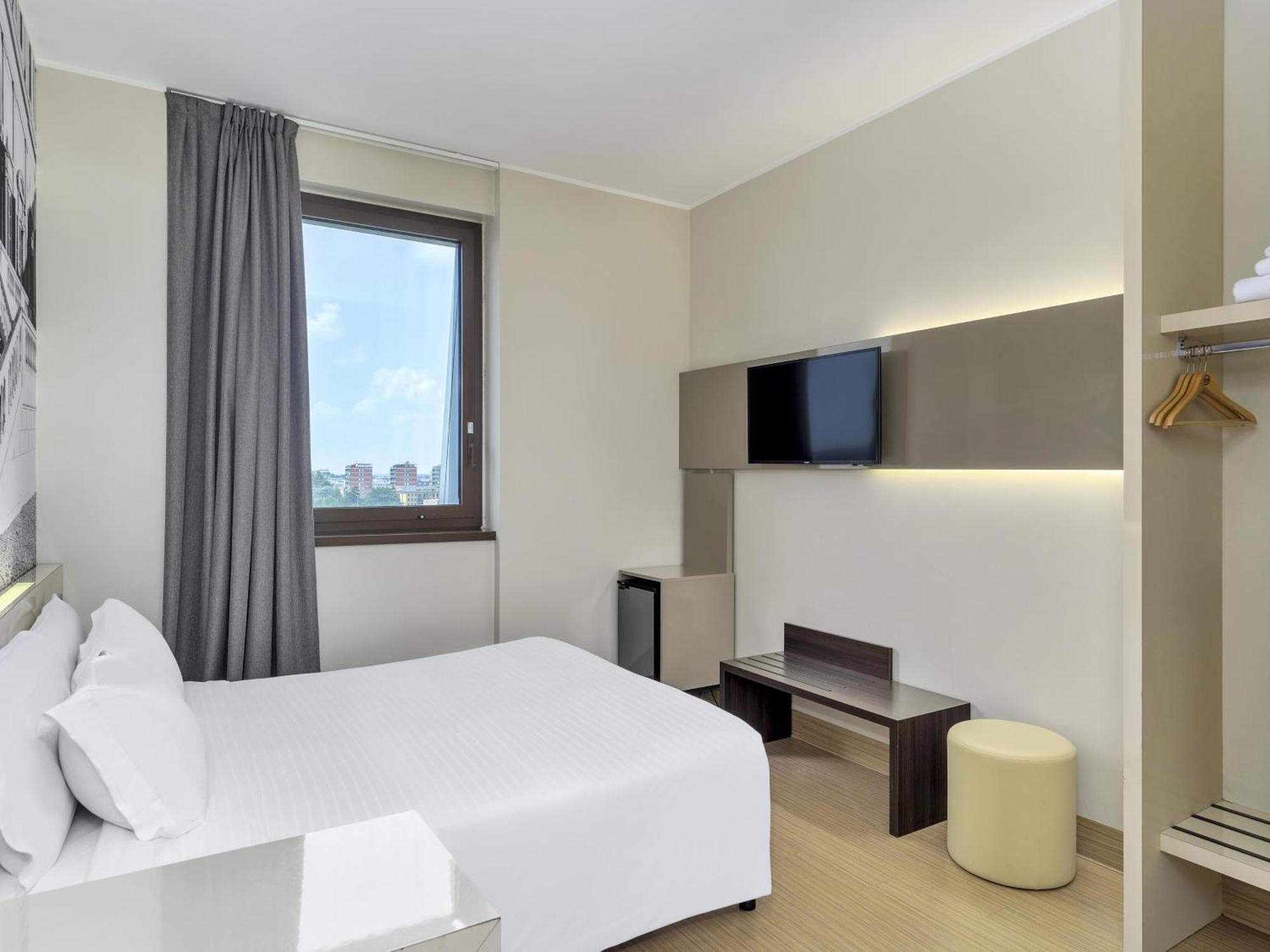 B&B Hotel Milano-Monza Esterno foto