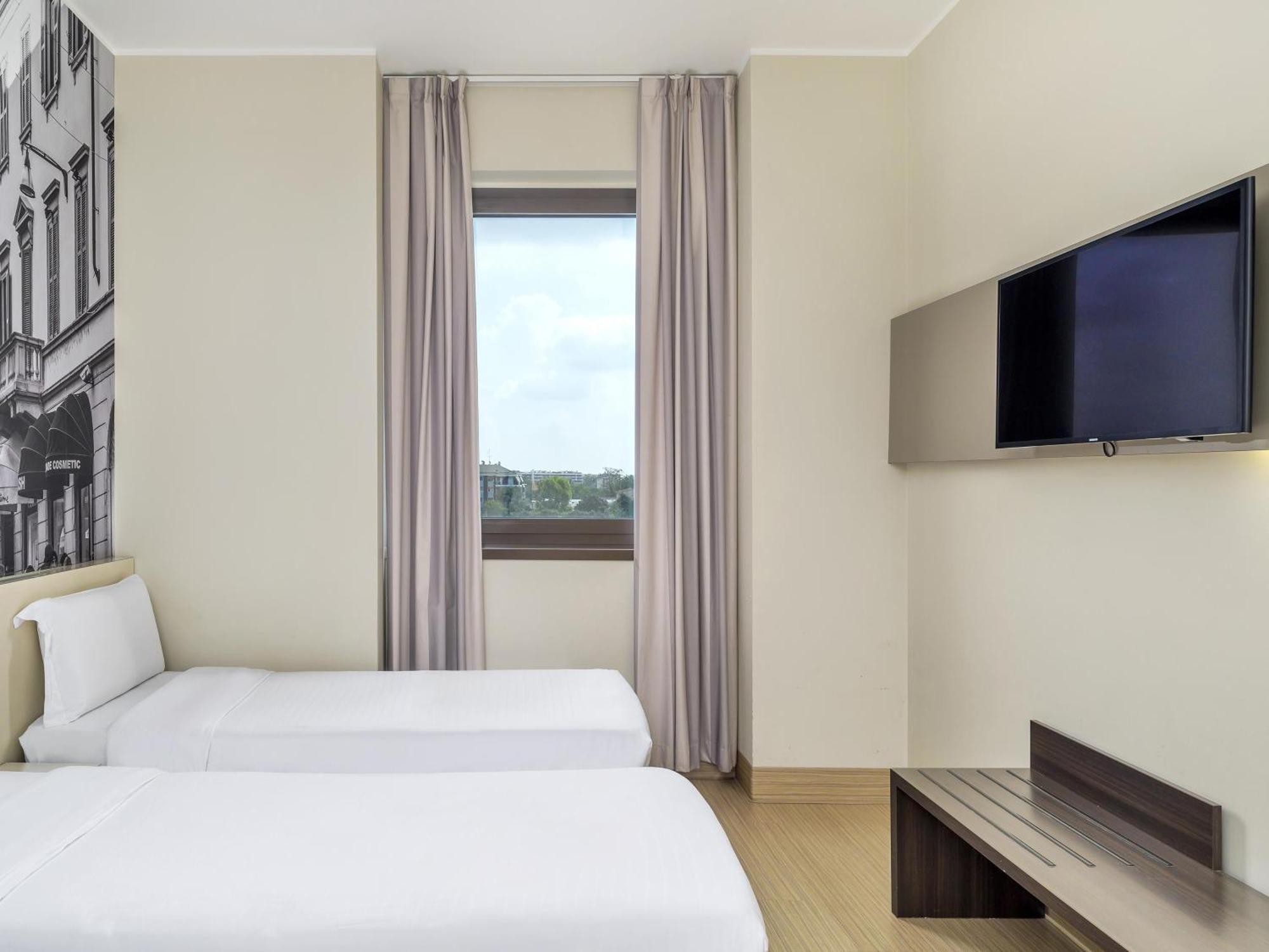 B&B Hotel Milano-Monza Esterno foto